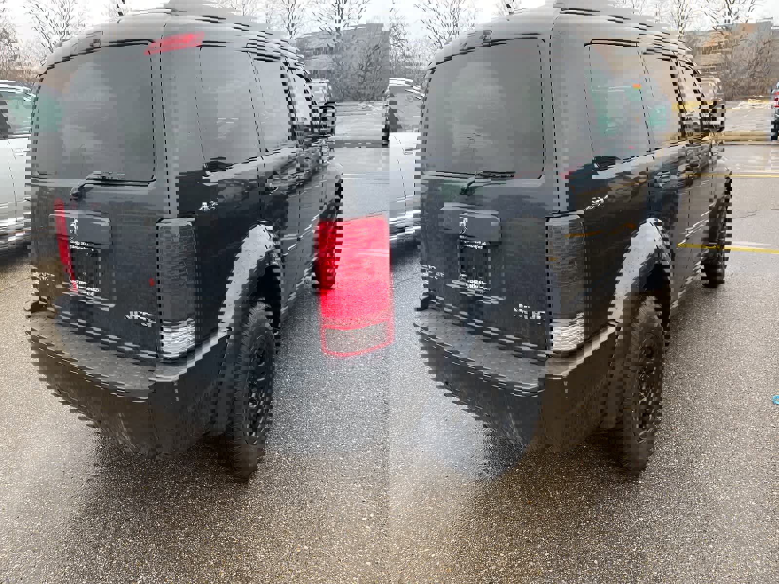 Used 2009 Dodge Nitro SE image 12