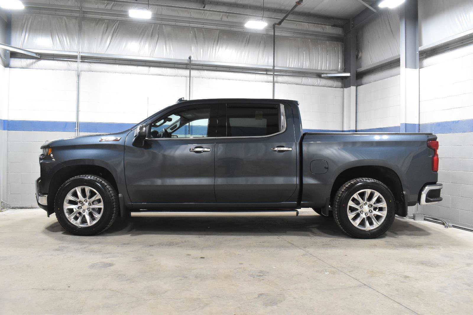 Used 2020 Chevrolet Silverado 1500 LTZ w/ LTZ Premium Package image 25