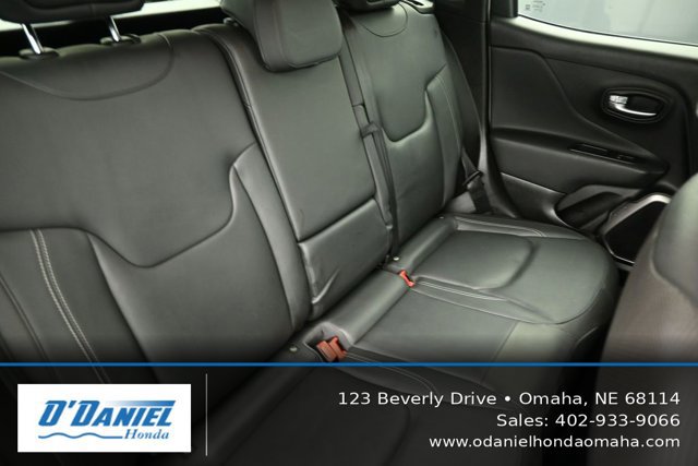 Used 2018 Jeep Renegade Limited AWD/4WD image 38