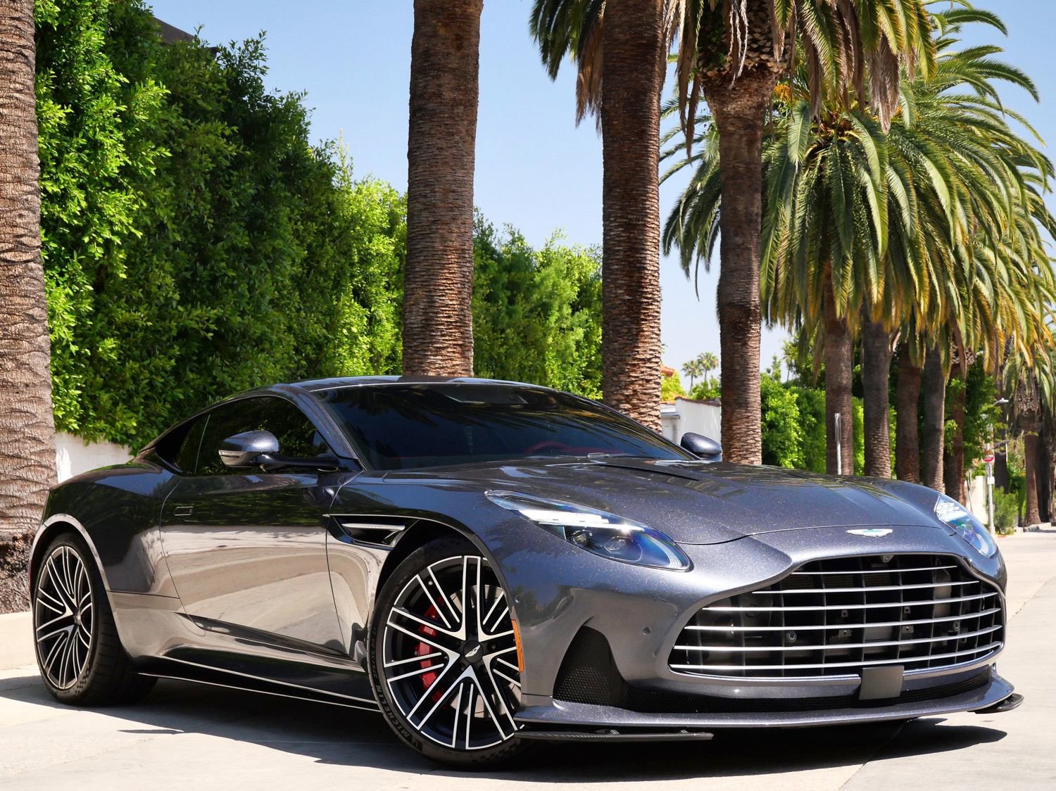 Used 2024 Aston Martin DB12 Coupe RWD image 1