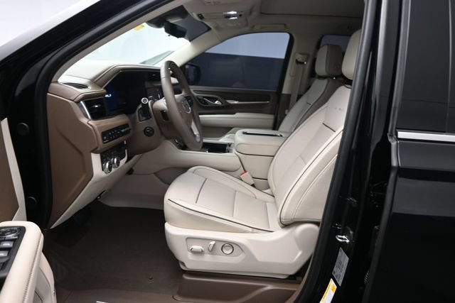 Used 2024 GMC Yukon Denali w/ Advanced Technology Package AWD/4WD image 10