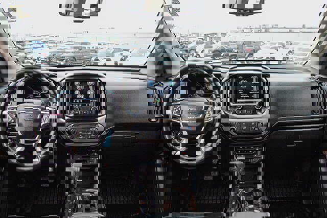 Used 2021 GMC Canyon Denali image 5