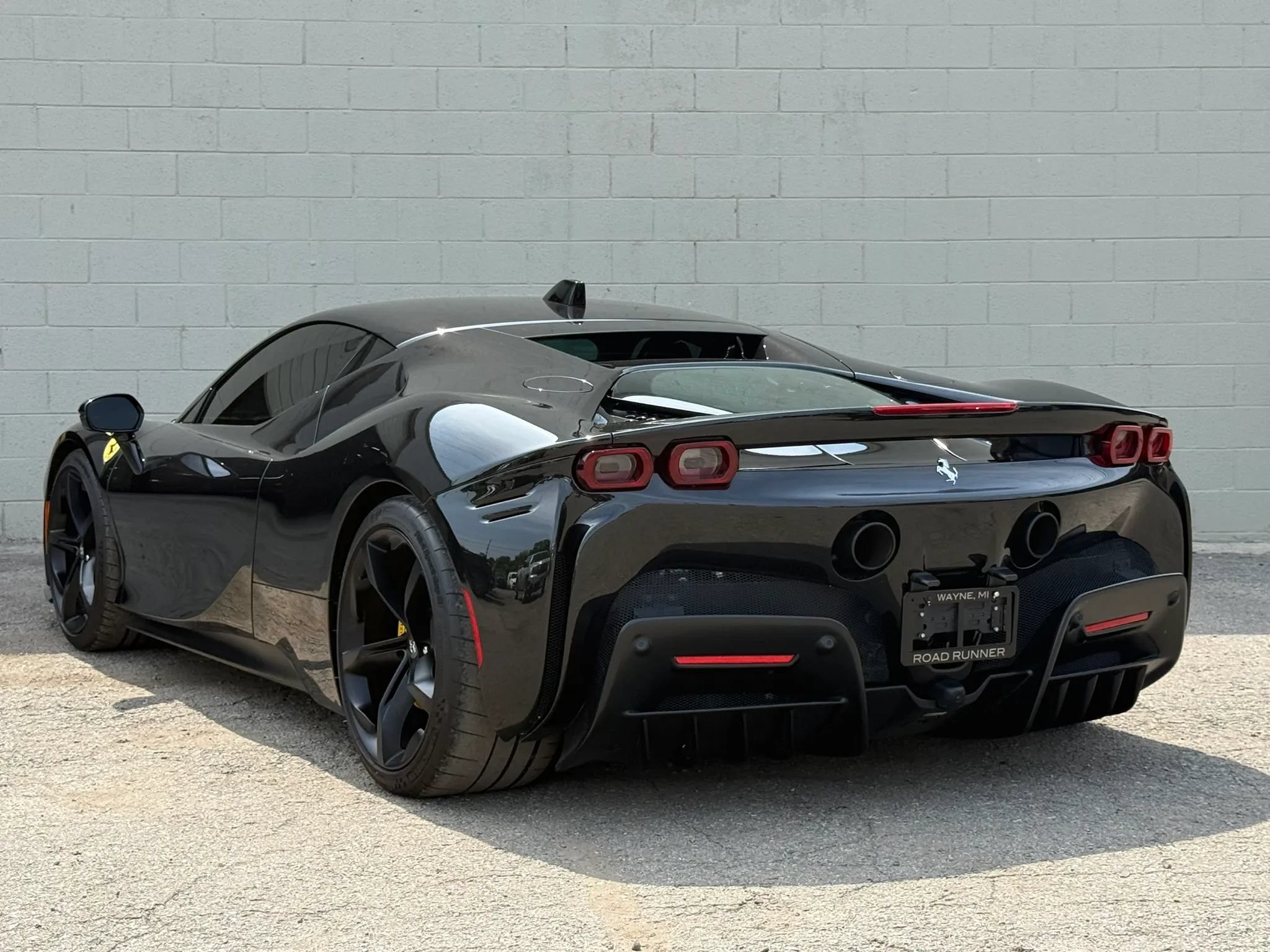 Used 2021 Ferrari SF90 Stradale AWD/4WD image 12