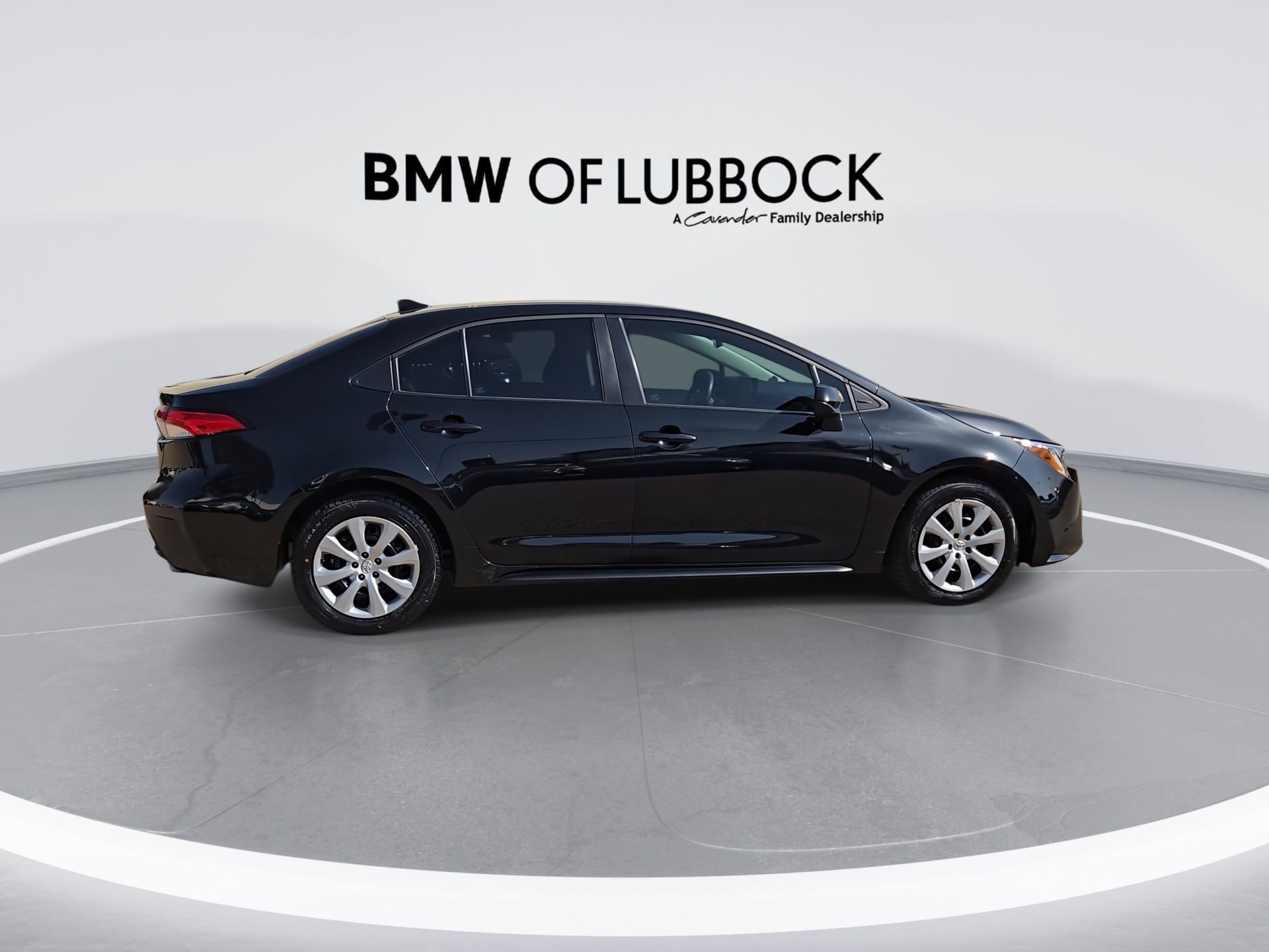 Used 2022 Toyota Corolla LE FWD image 9