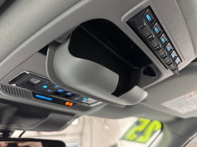 Used 2025 Ford F250 Lariat w/ Lariat Ultimate Package image 55