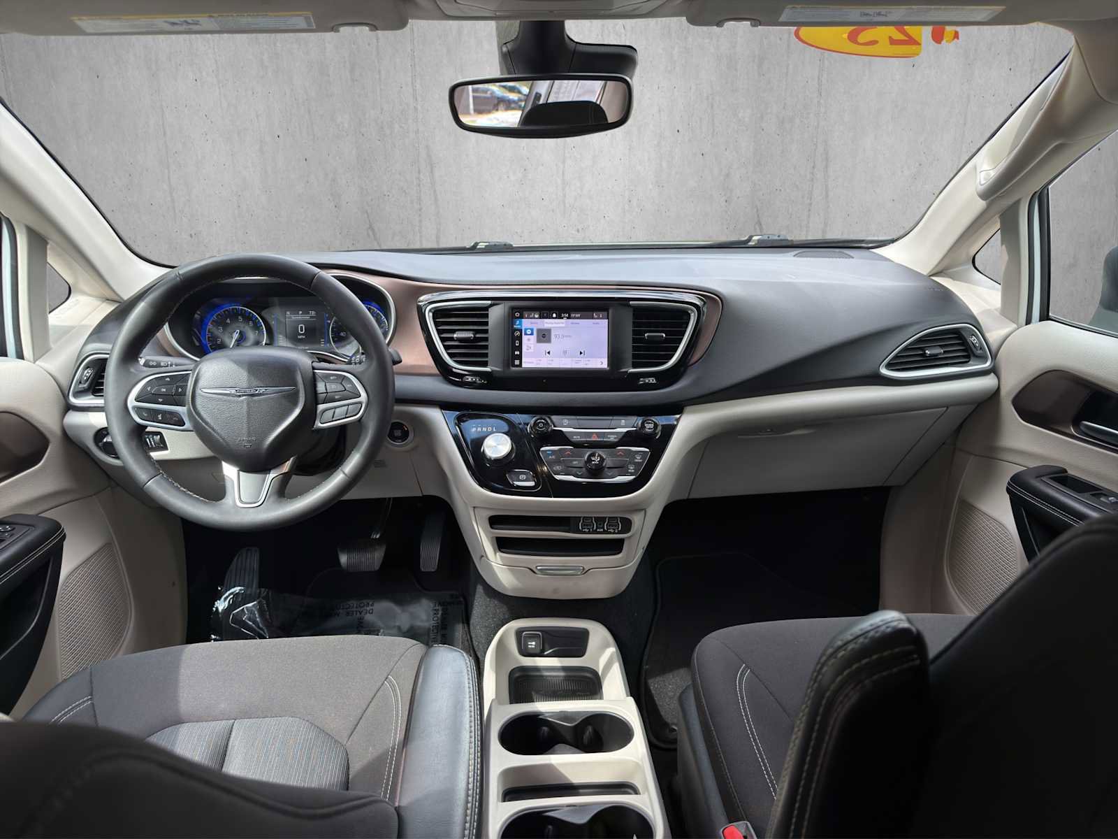 Used 2023 Chrysler Voyager LX FWD image 14