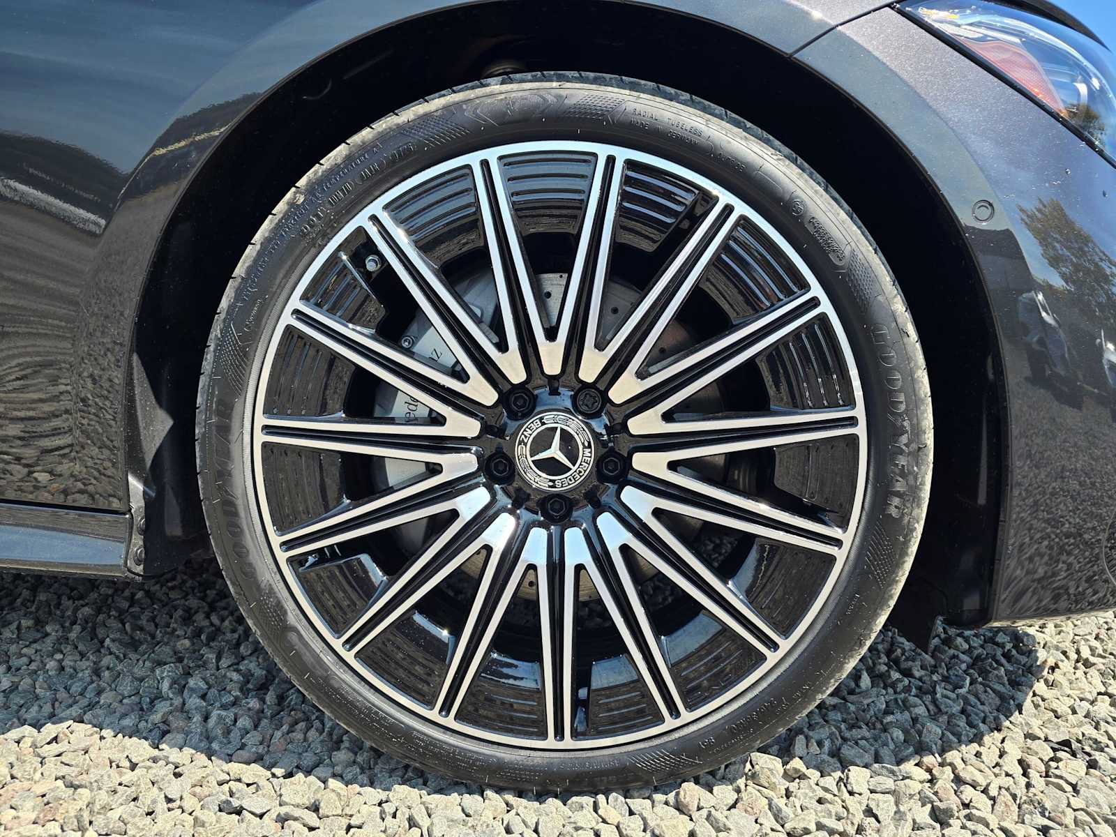 New 2026 Mercedes-Benz CLE 300 4MATIC Coupe image 9
