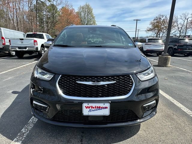 New 2026 Chrysler Pacifica Pinnacle w/ Trailer Tow Group FWD image 9