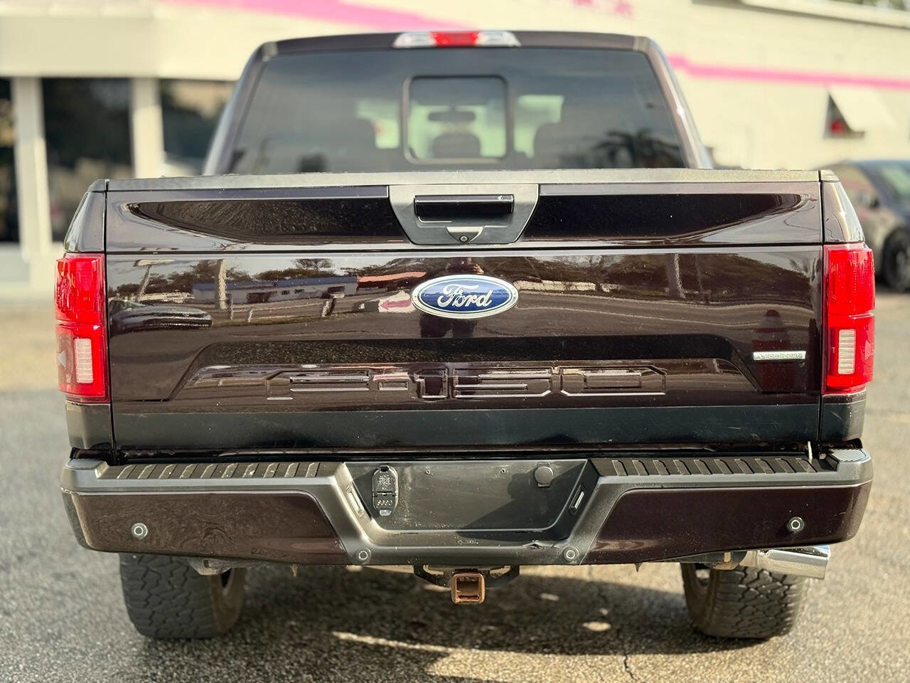 Used 2018 Ford F150 XLT w/ Equipment Group 302A Luxury image 6