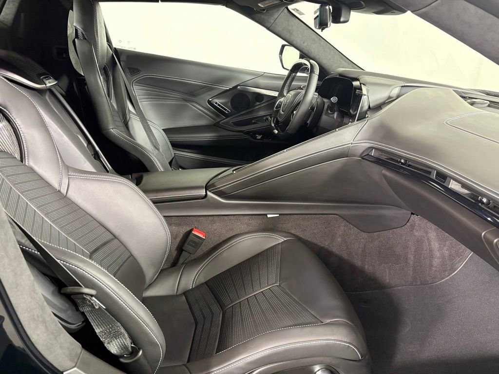 Used 2025 Chevrolet Corvette E-Ray w/ Stealth Interior Trim Package AWD/4WD image 15