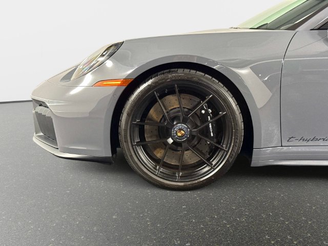 Used 2025 Porsche 911 Targa 4 GTS AWD/4WD image 13