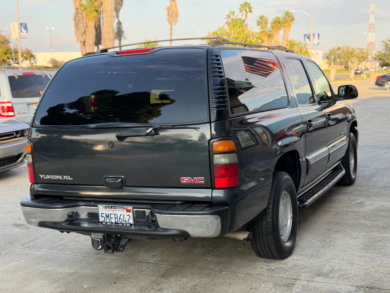 Used 2005 GMC Yukon XL SLE w/ Cargo Package image 10