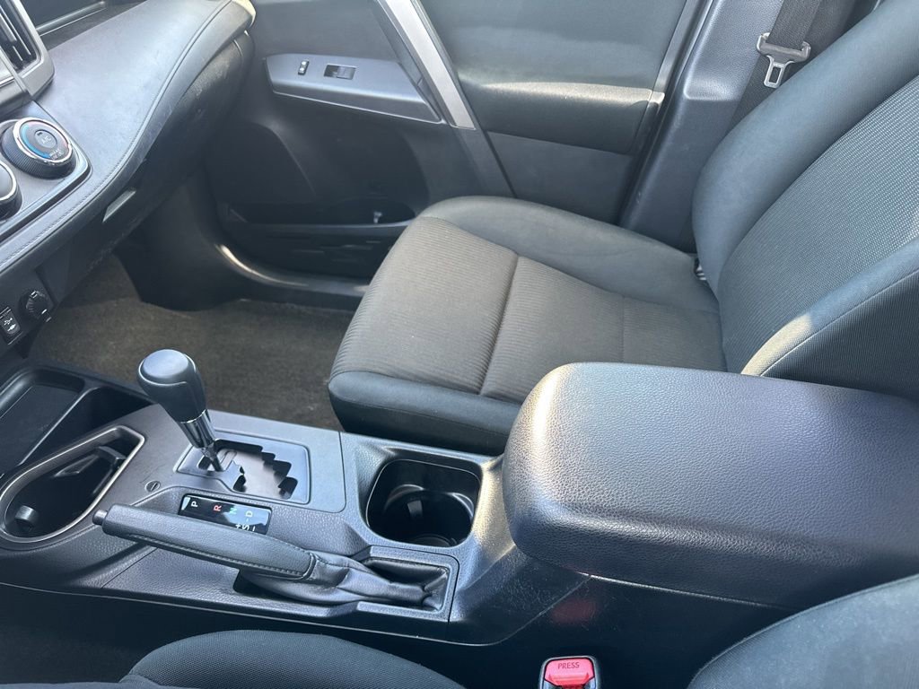 Used 2018 Toyota RAV4 LE w/ All Weather Liner Package image 24
