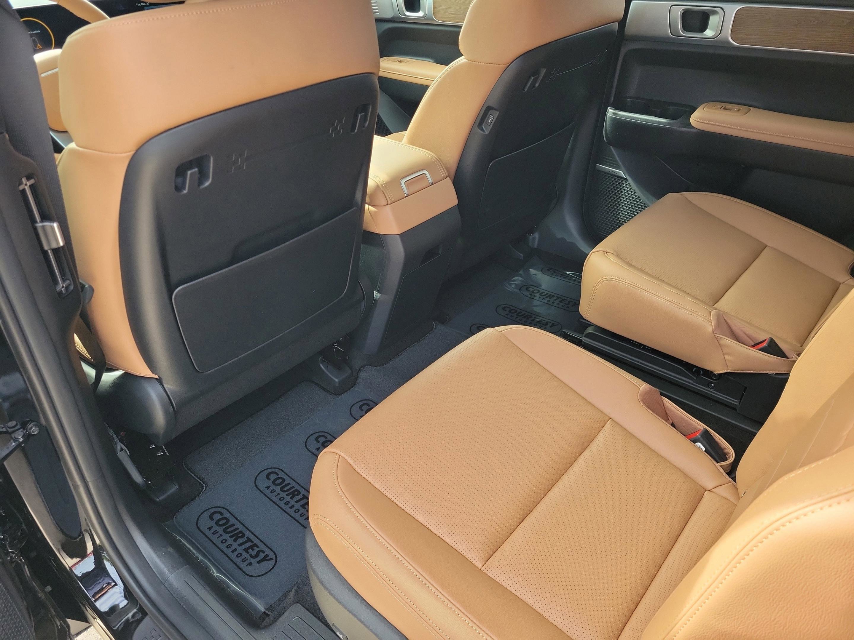 New 2026 Hyundai Santa Fe Limited image 13