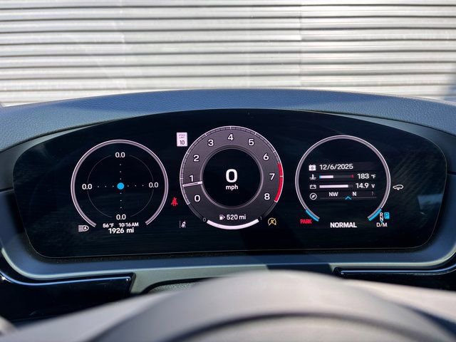 Used 2025 Porsche Cayenne AWD/4WD image 18