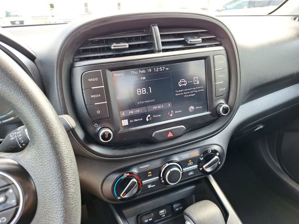 Used 2024 Kia Soul LX w/ Option Group 015 image 12