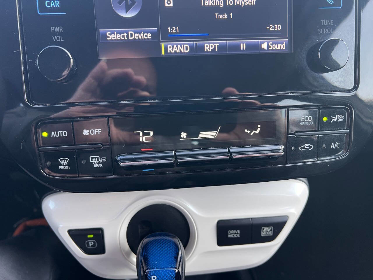 Used 2016 Toyota Prius Two image 15