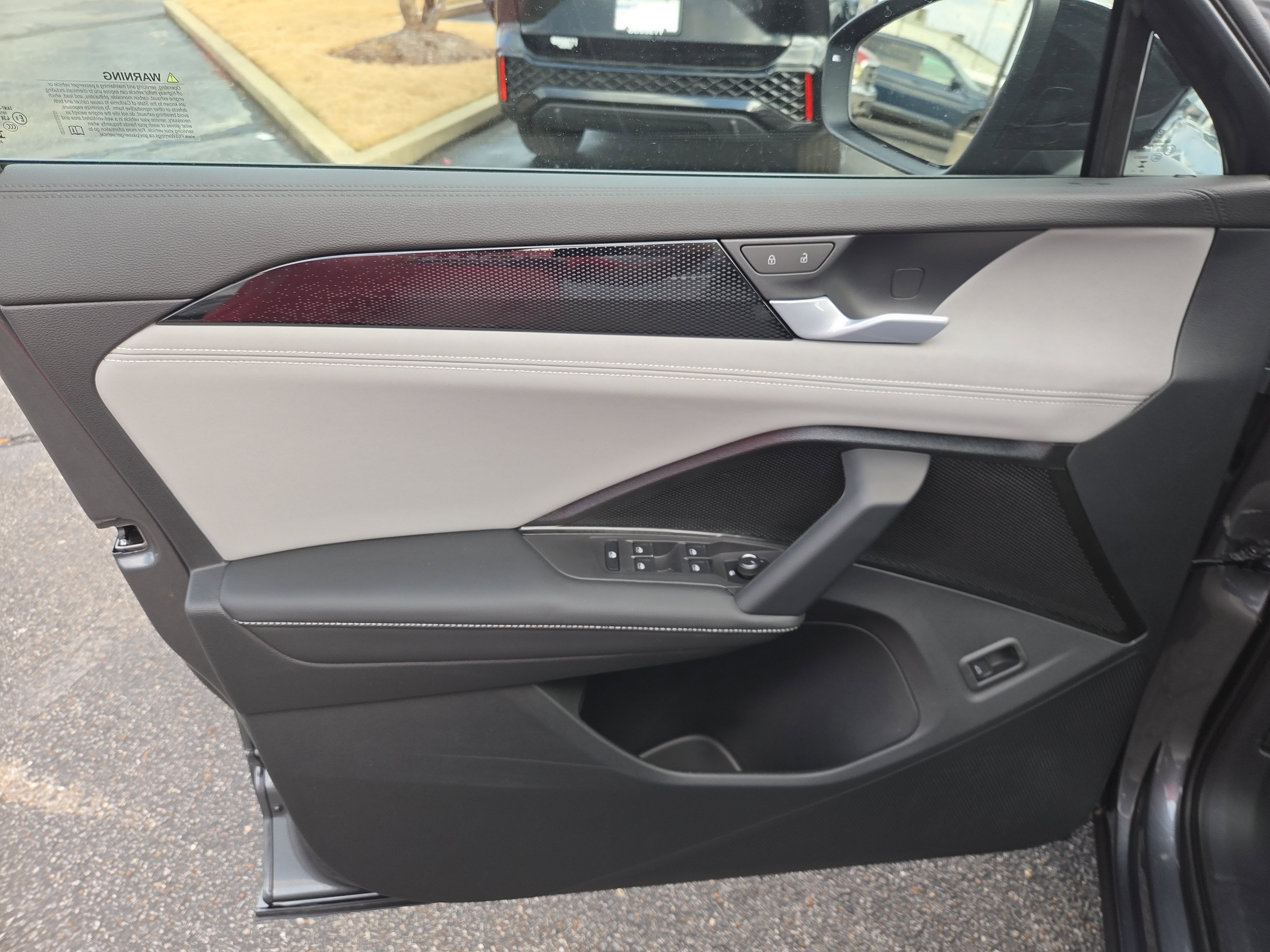 New 2026 Volkswagen Tiguan SE R-Line image 5