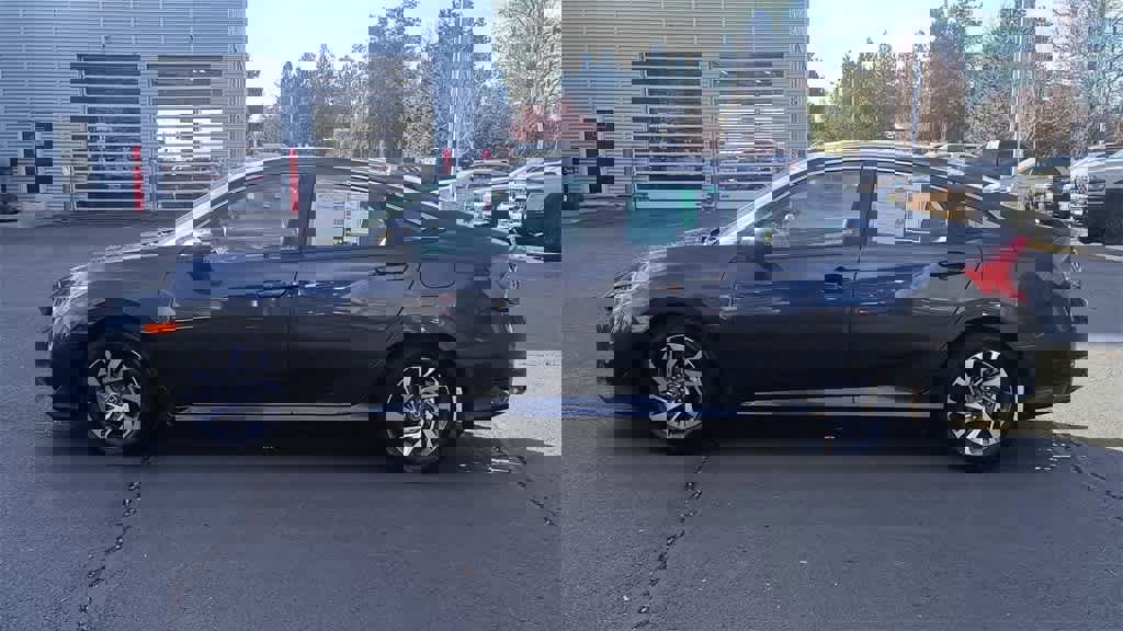 Used 2018 Honda Civic EX image 5