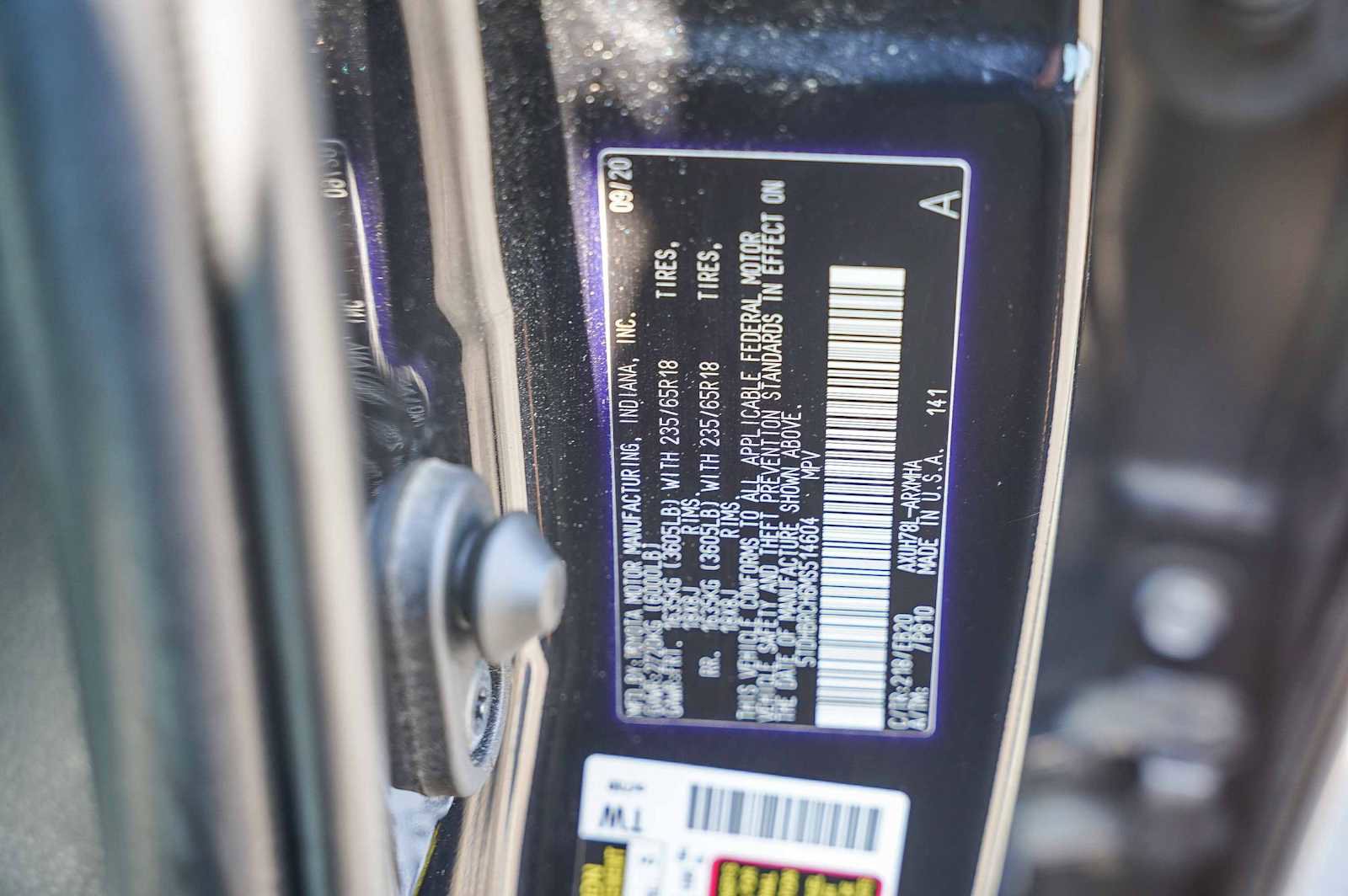 Used 2021 Toyota Highlander XLE image 28