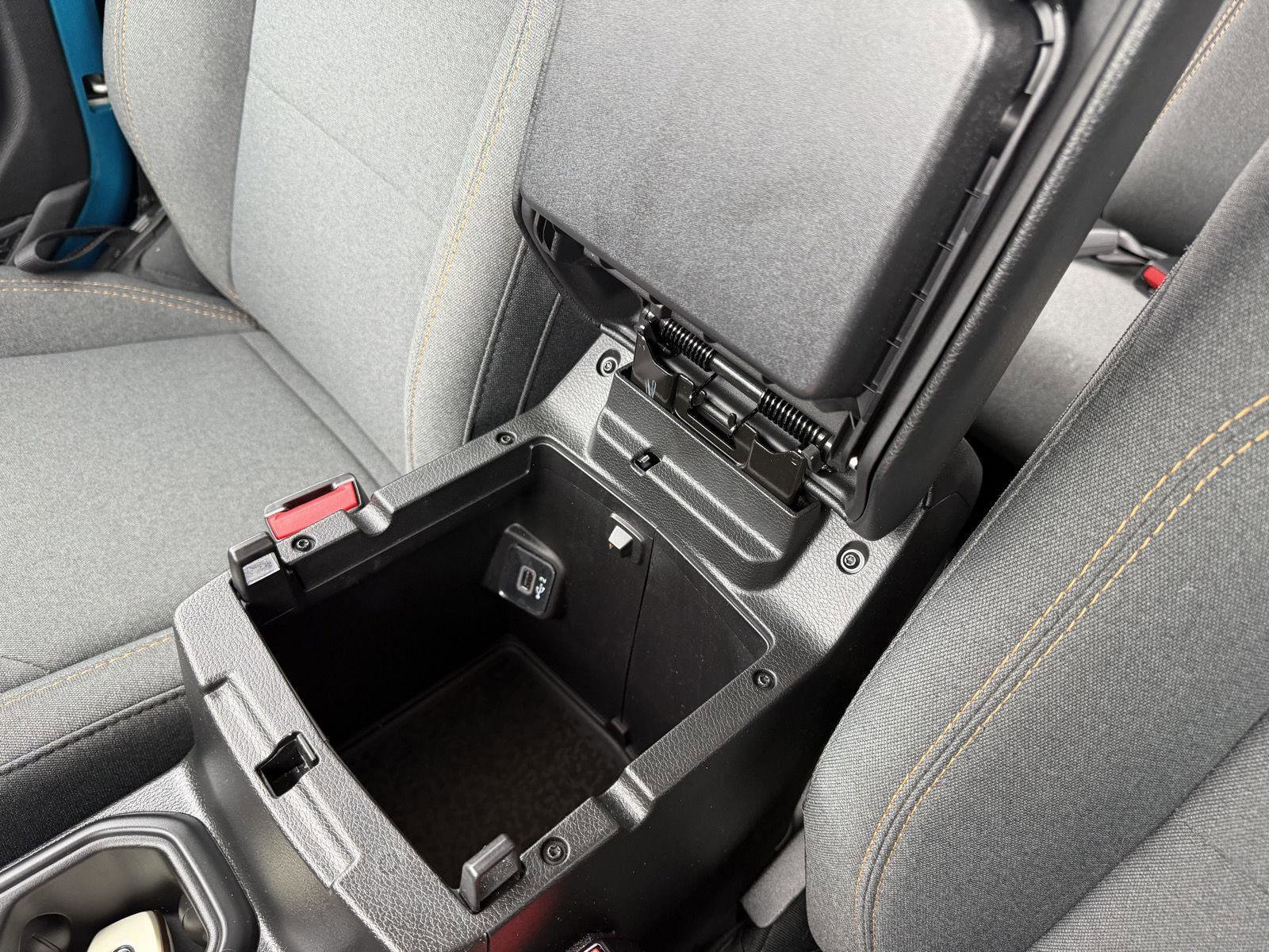 Used 2024 Jeep Wrangler Sport image 15