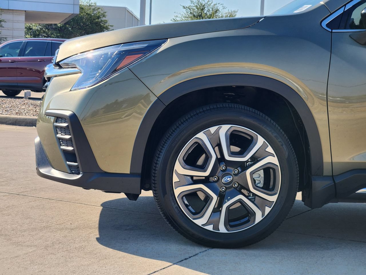 Used 2025 Subaru Ascent Limited AWD/4WD image 8