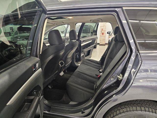 Used 2013 Subaru Outback 2.5i Premium AWD/4WD image 33