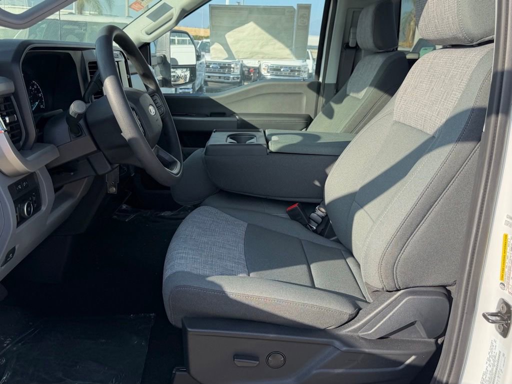 New 2024 Ford F550 4x4 Regular Cab Super Duty image 15