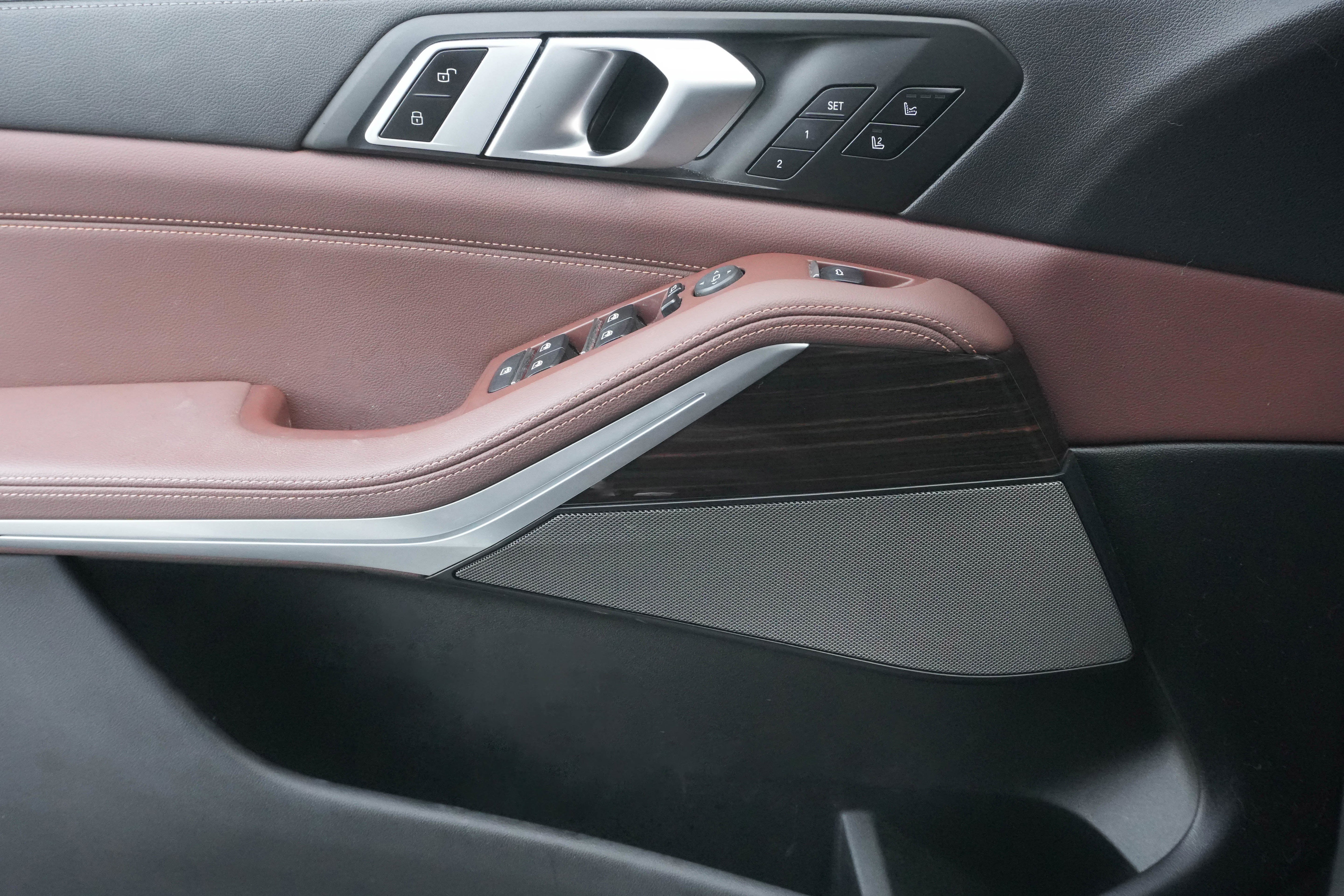 Used 2020 BMW X5 xDrive40i w/ Executive Package image 33