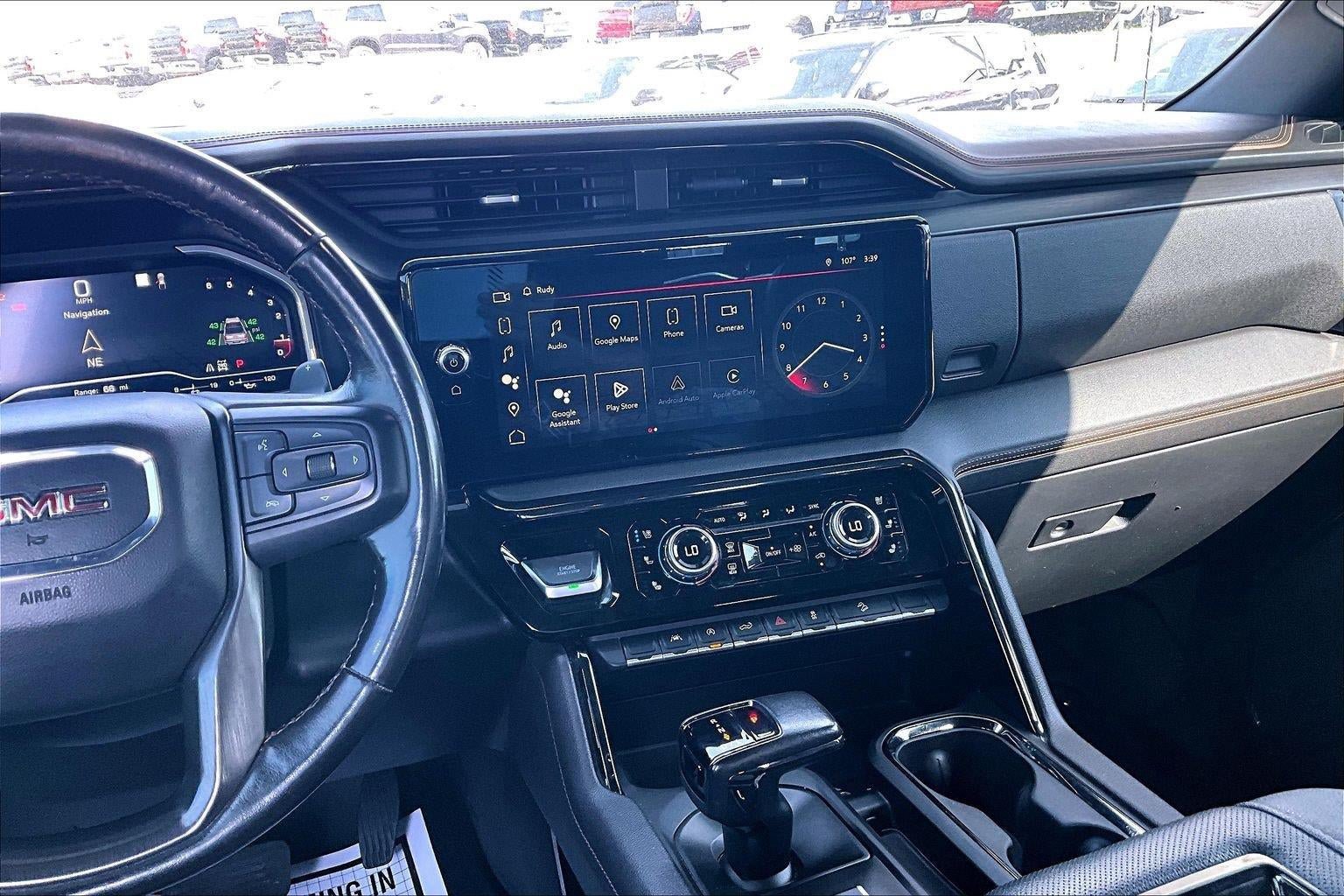 Used 2022 GMC Sierra 1500 AT4 w/ AT4 Preferred Package AWD/4WD image 3