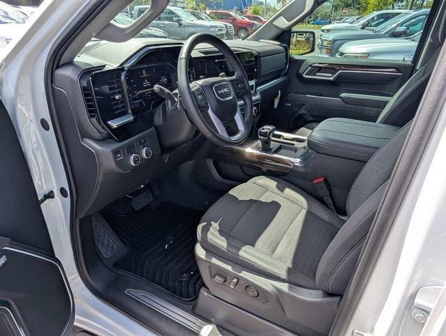 Used 2025 GMC Sierra 1500 Elevation w/ Preferred Package RWD image 5