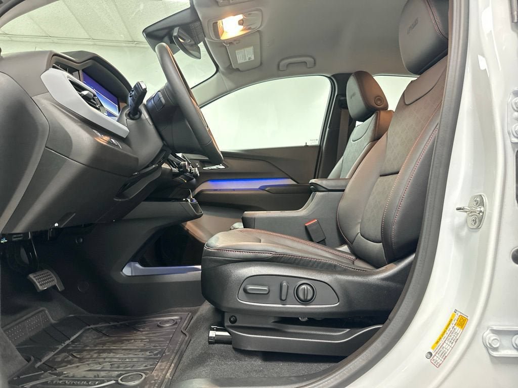 New 2027 Chevrolet Bolt RS FWD image 19
