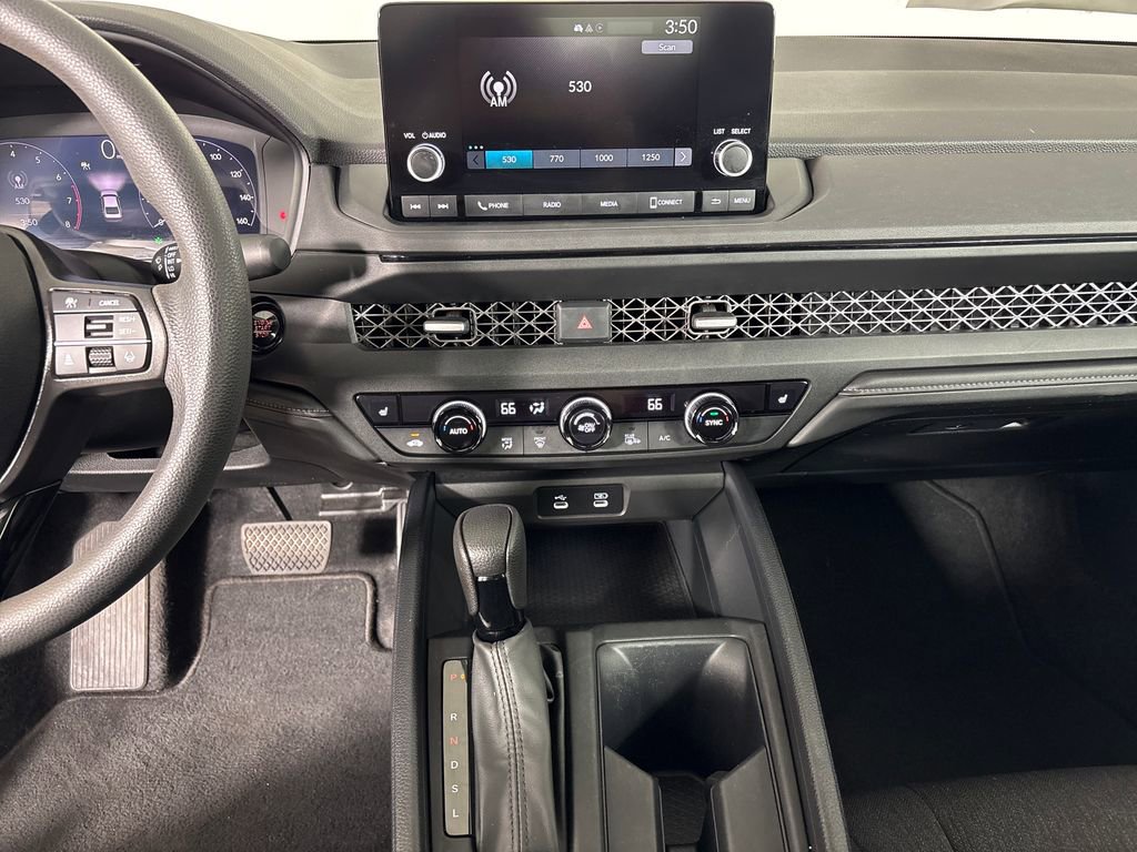 Used 2023 Honda Accord EX image 26