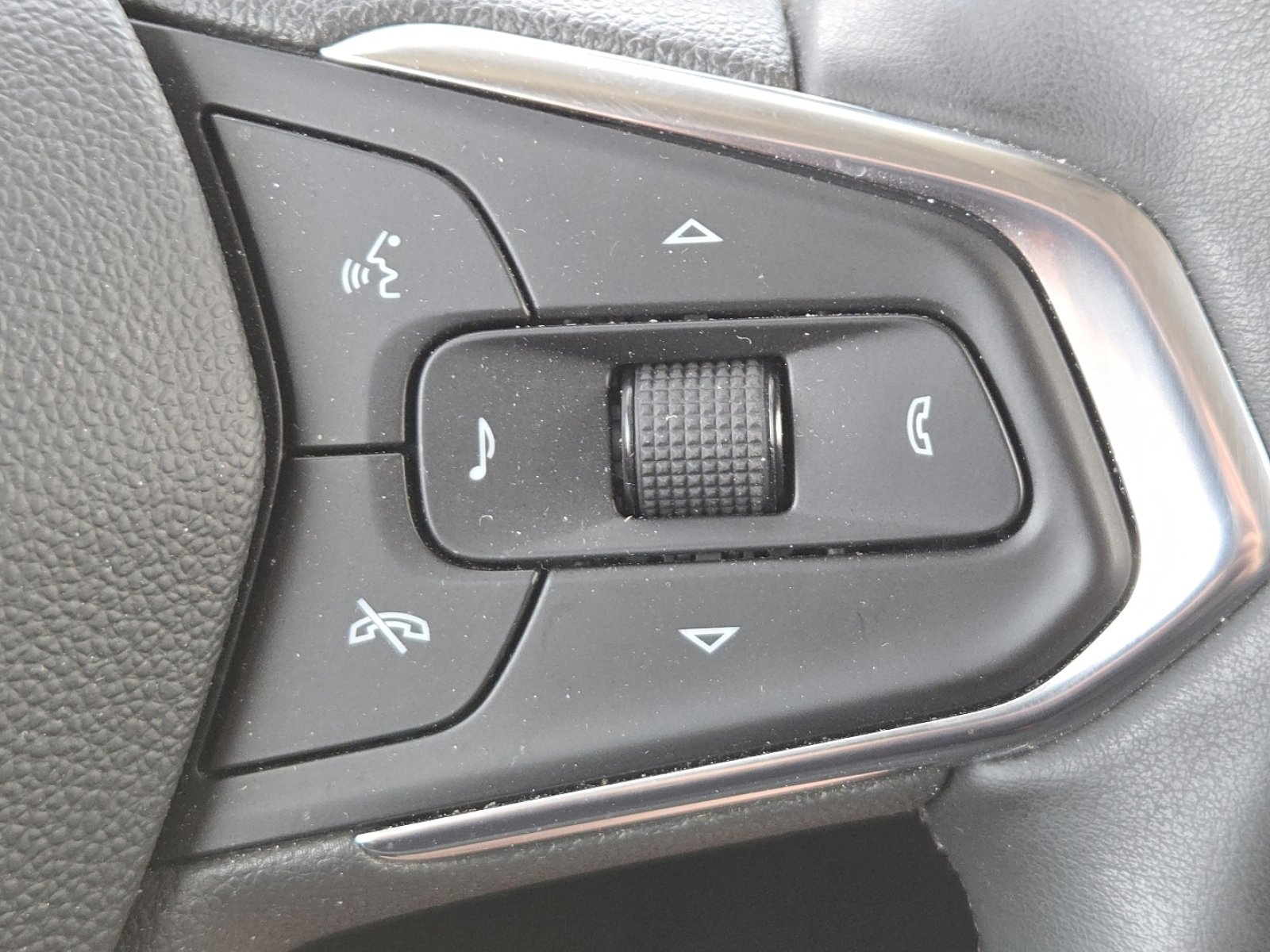 Used 2024 Chevrolet TrailBlazer LT w/ Convenience Package image 33