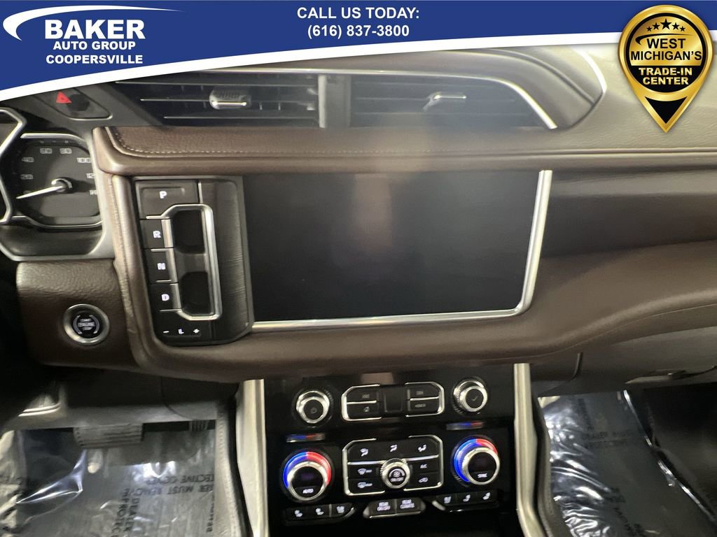 Used 2021 GMC Yukon Denali w/ Denali Premium Package image 12