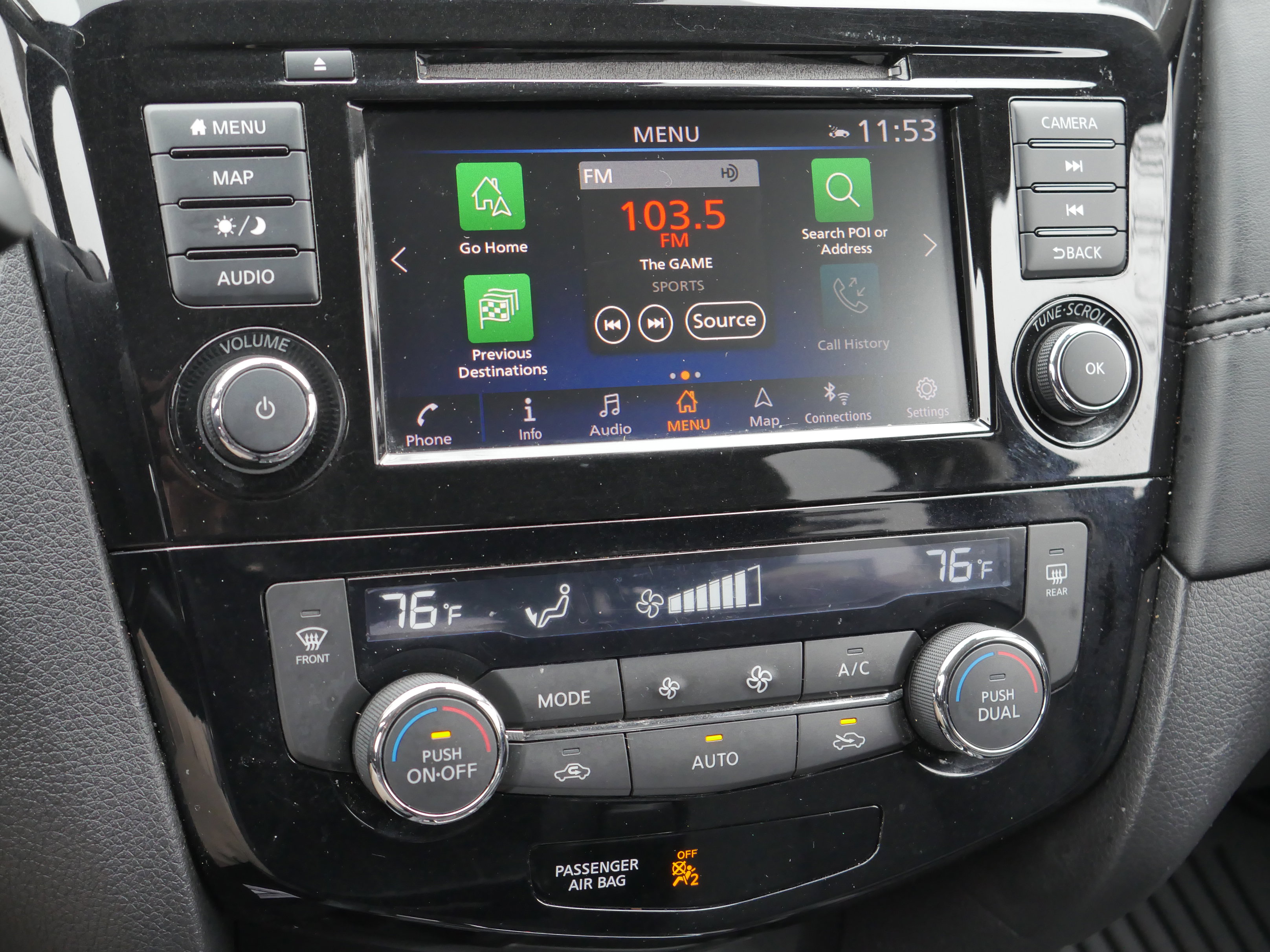 Used 2018 Nissan Rogue SL w/ Premium Package image 11