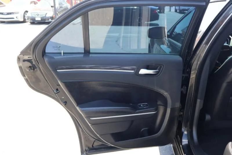 Used 2019 Chrysler 300 Touring w/ Sport Appearance Package RWD image 19