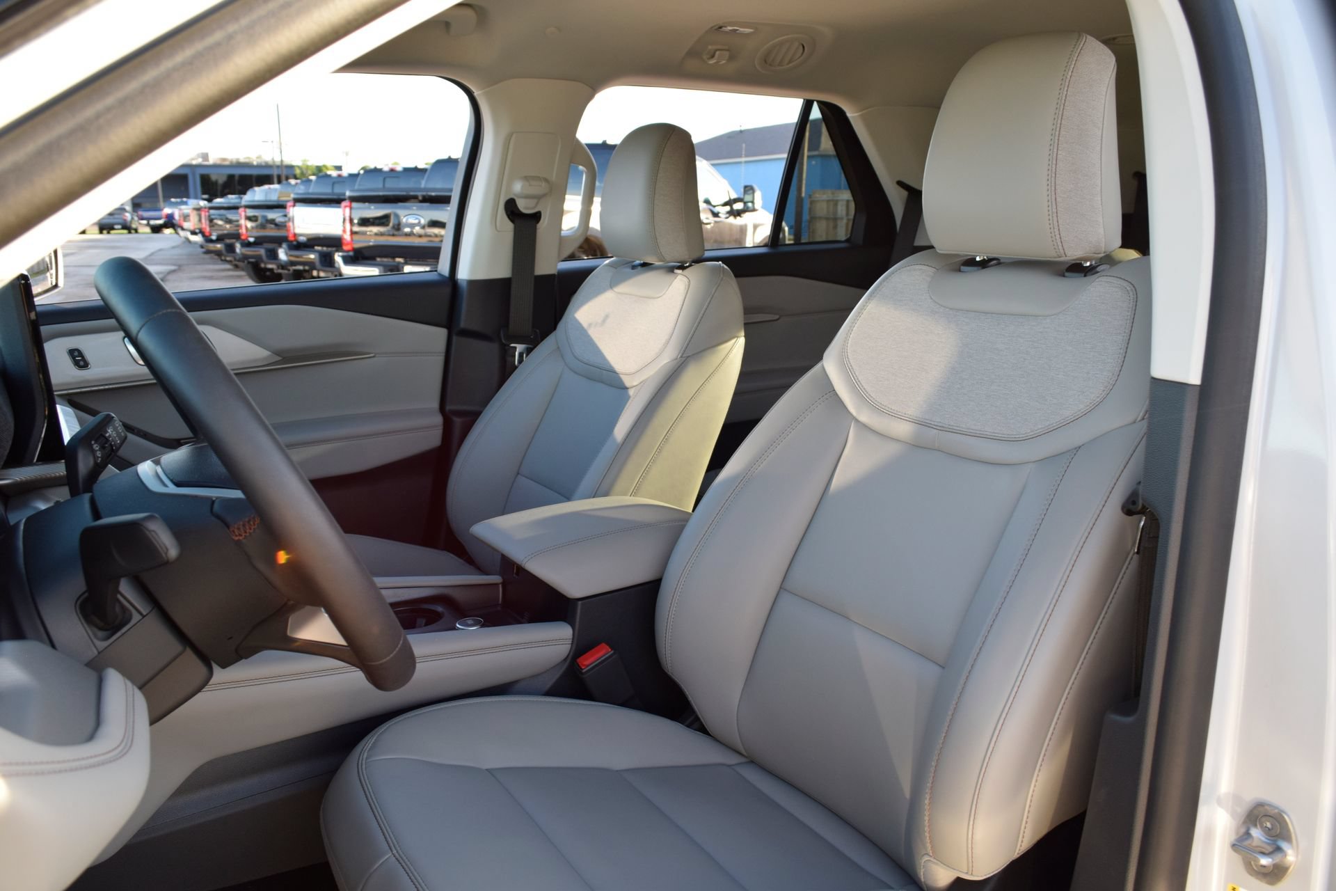 New 2026 Ford Explorer Active w/ Active Comfort Package RWD image 16