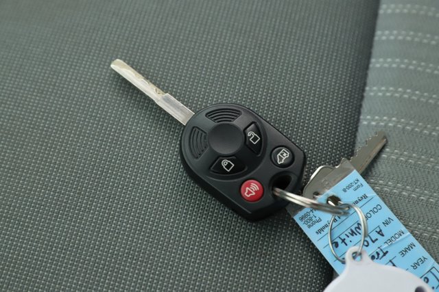 Used 2016 Ford Transit 250 130 Low Roof w/ Exterior Upgrade Package image 19