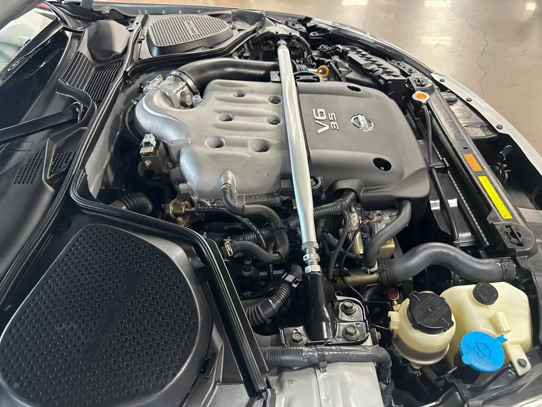 Used 2004 Nissan 350Z Enthusiast w/ Side Airbags Pkg image 85