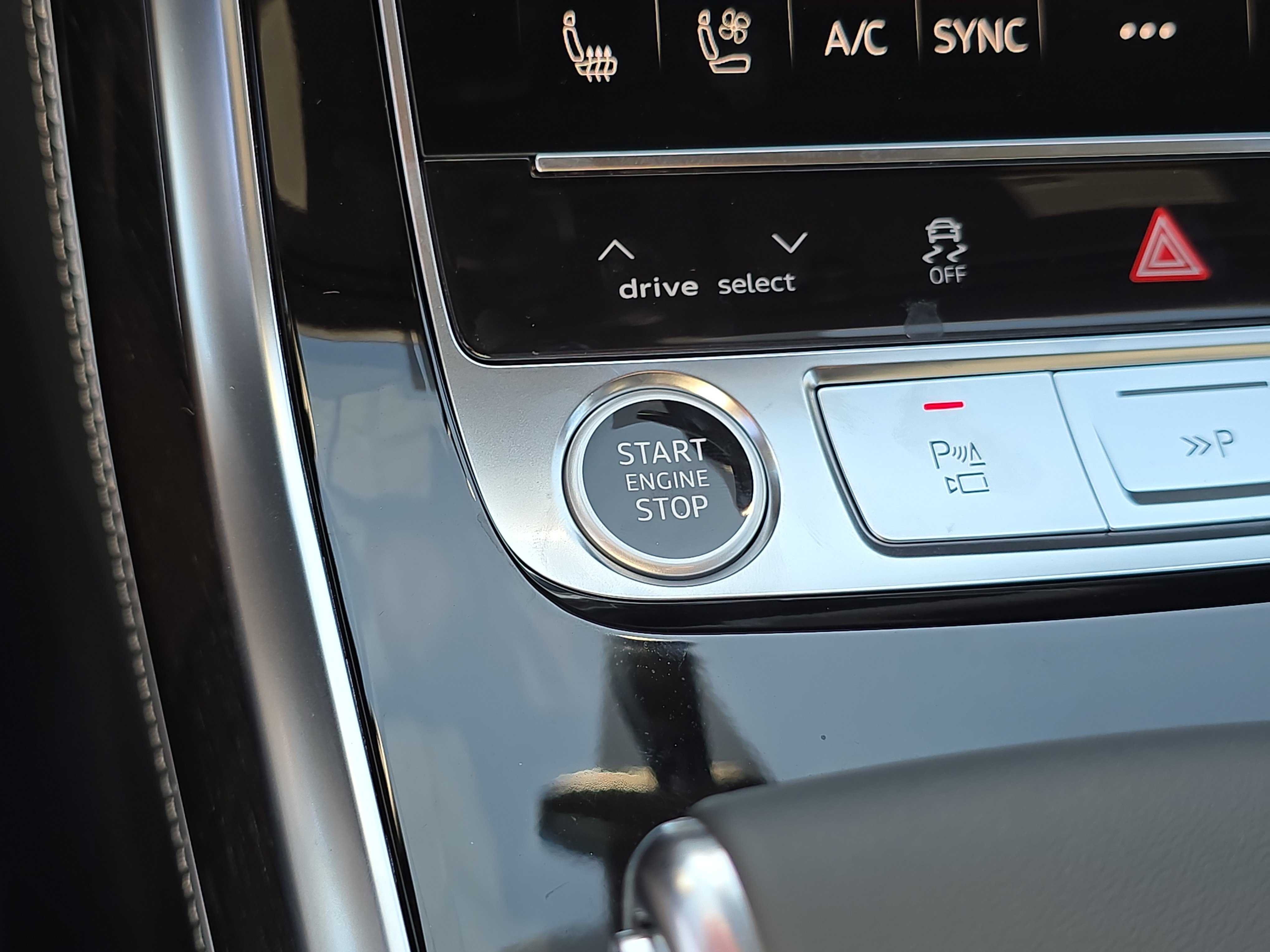 New 2025 Audi Q7 3.0T Prestige image 28