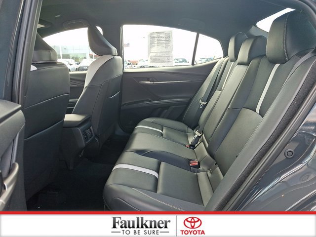 Certified 2025 Toyota Camry SE FWD image 10