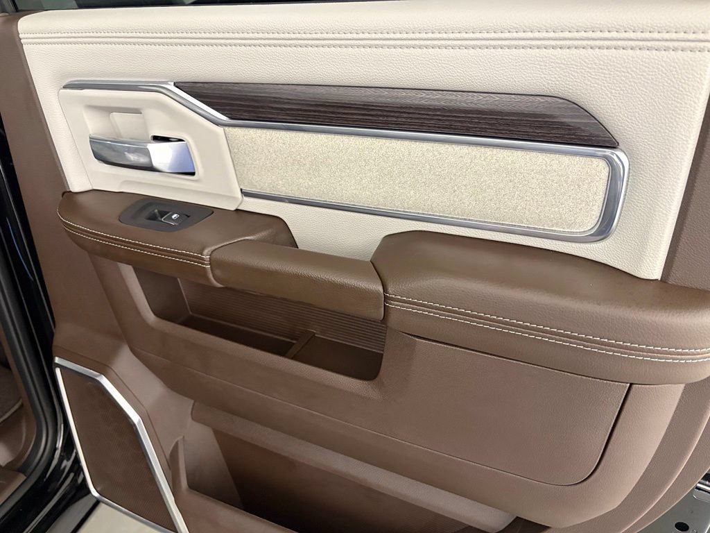 New 2026 RAM 2500 Laramie AWD/4WD image 38