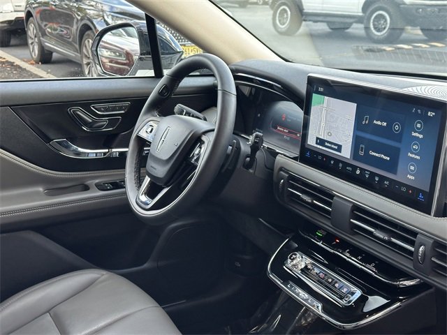 Certified 2024 Lincoln Corsair AWD w/ Equipment Group 101A image 33