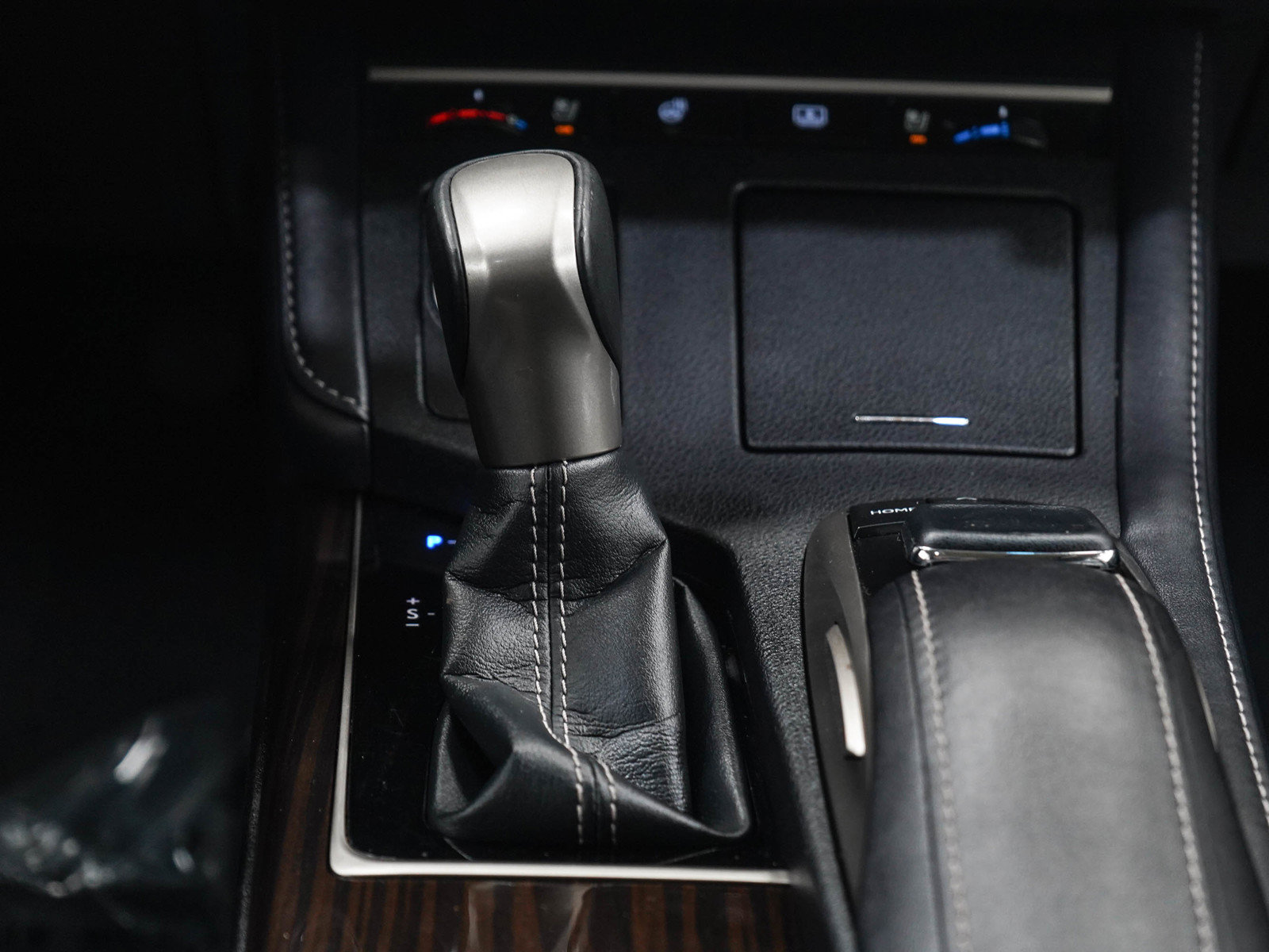 Used 2017 Lexus ES 350 w/ Luxury Package FWD image 33