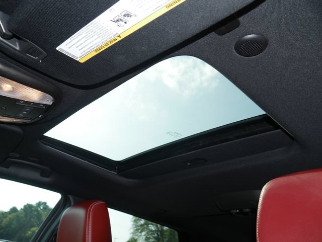 Used 2022 Dodge Durango SRT w/ Technology Group AWD/4WD image 3
