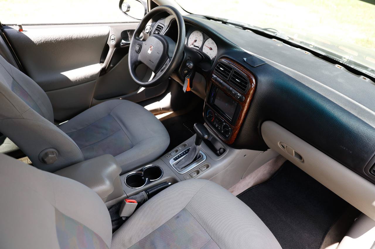 Used 2003 Saturn L-Series L200 w/ Audio Pkg I FWD image 16