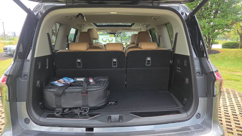 New 2027 INFINITI QX80 Luxe w/ Cargo Package AWD/4WD image 11