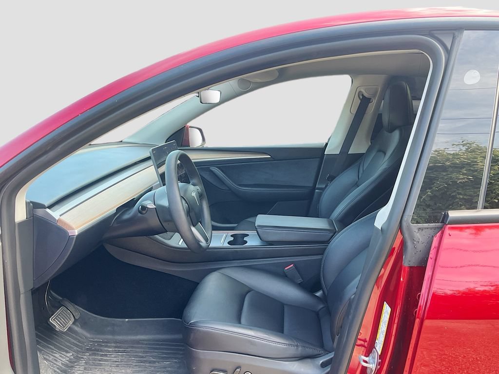 Used 2025 Tesla Model Y Long Range RWD image 21
