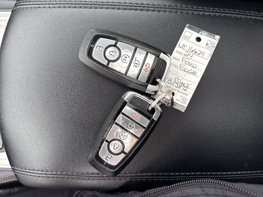 Used 2024 Ford Edge SEL w/ Convenience Package AWD/4WD image 37